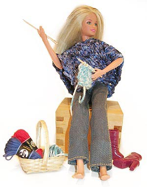 who_knits_barbie_doll