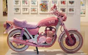 yarn_bomb_pink_motorcycle