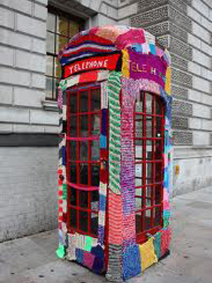 yarn_bomb_telephone_booth